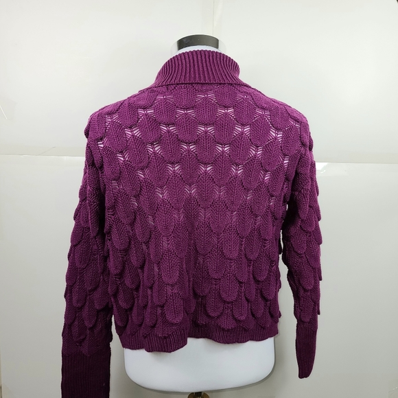 New Cotton Emporium Cable Knit Cropped Sweater - Picture 3 of 8